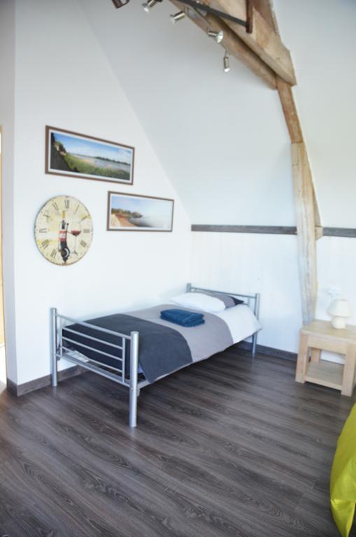 La Petite Ferme Bed & Breakfast Mazé Стая снимка